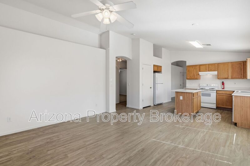 Surprise House: 14823 W. Redfield Rd.