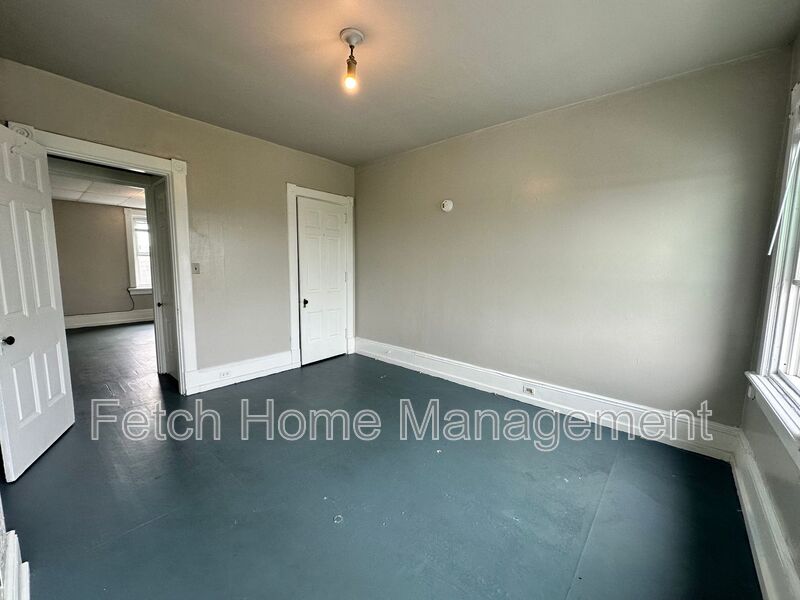 Lebanon House: 115 South 10th Street