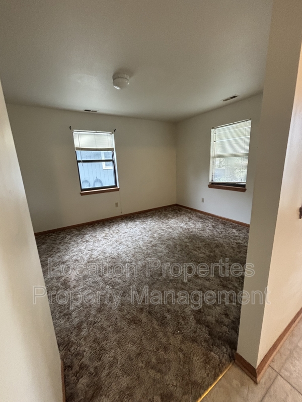 945 Homewood Street - 1, Lawrence, Kansas rental photo 11 of 20