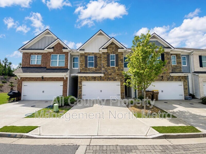Buford Townhome: 2715 Poppy Court