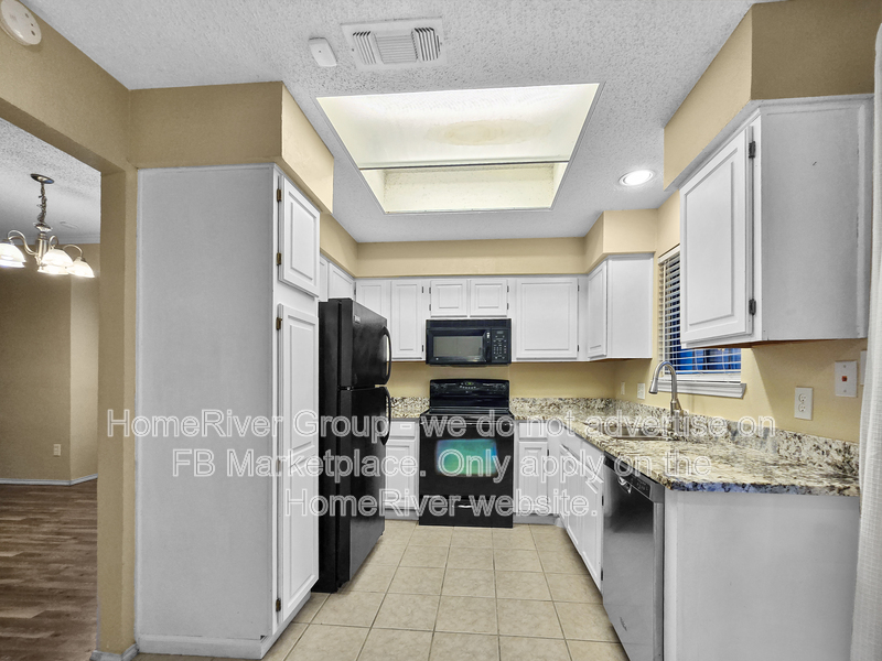 Fort Worth House: 2320 Kenley St