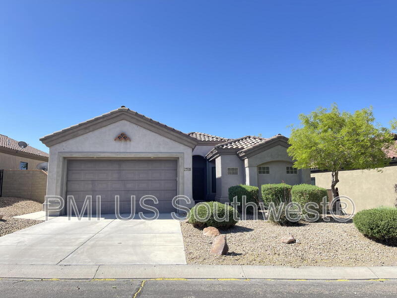 Bullhead City House: 2928 Esmerelda Dr