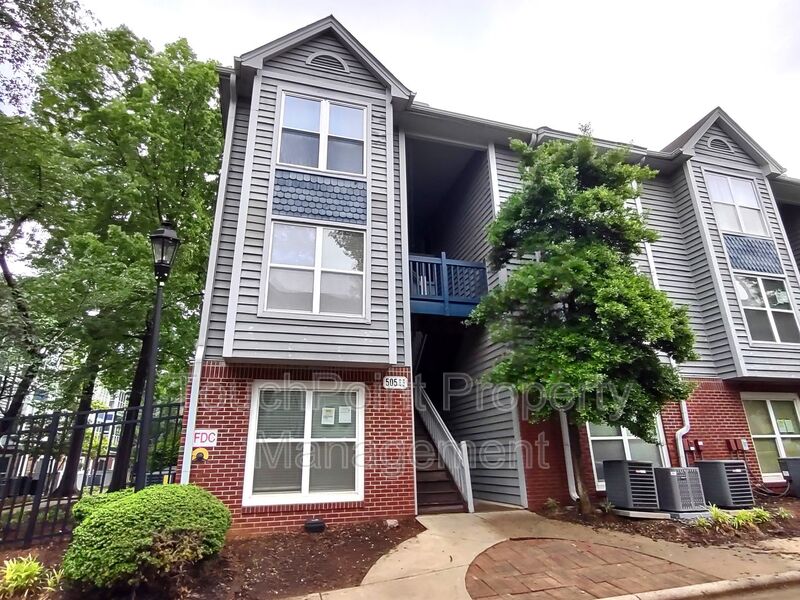 Charlotte Condo: 505 N Graham St