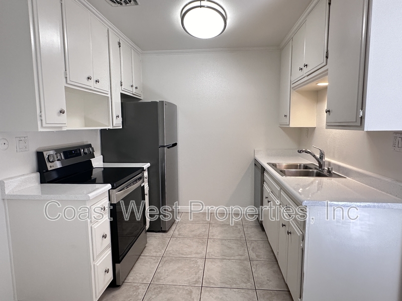 Oceanside Condo: 1810 S Broadway St - 07