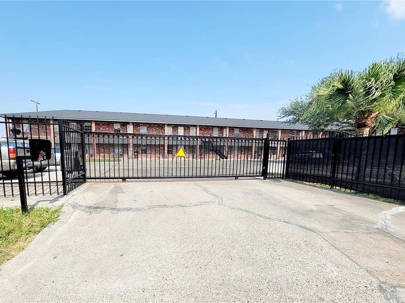 Edinburg Condo: 402 Gastel Cir