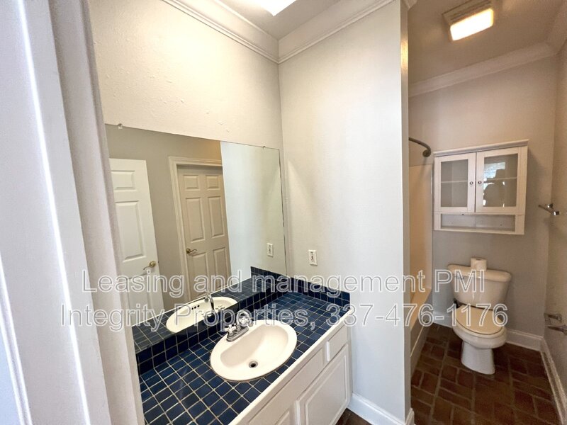 Request a Viewing for 710 E Boyd Dr, apt 707 Tenant Turner