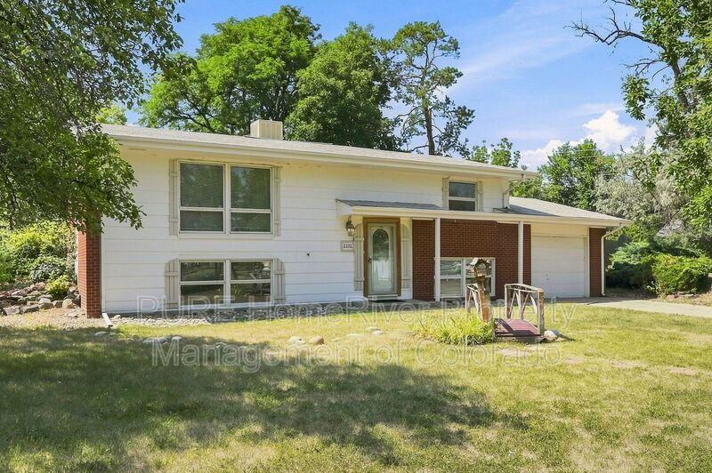 Littleton House: 6276 W Monticello Ave