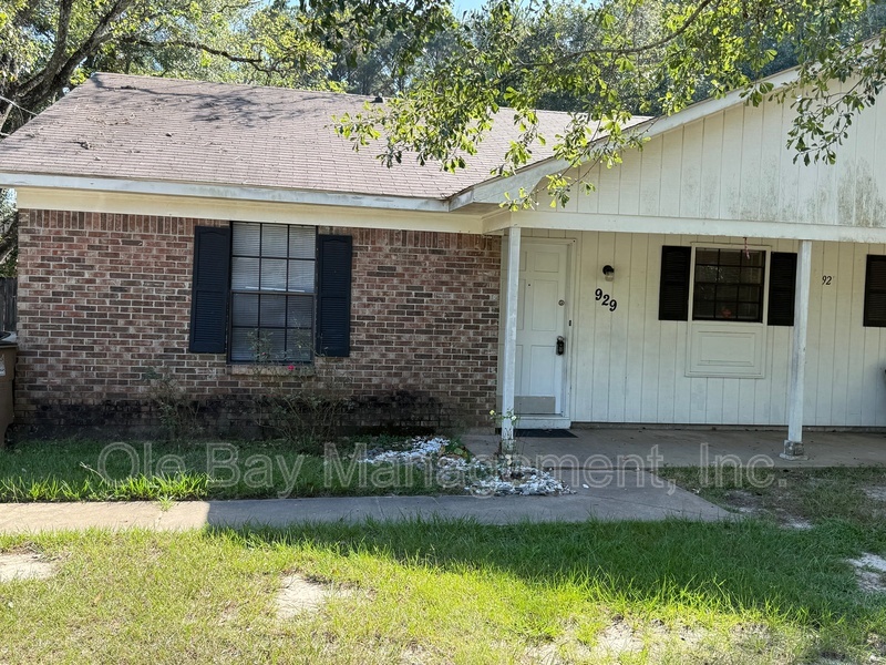 Mobile Condo: 929 Navco Rd