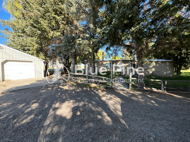 Rexburg House: 434 East 9000 South