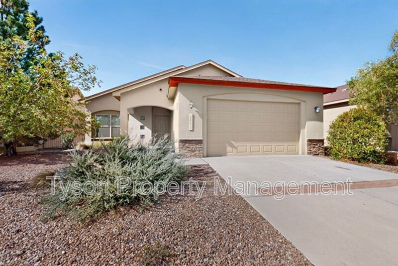 Albuquerque House: 6412 Sincho Ave NW