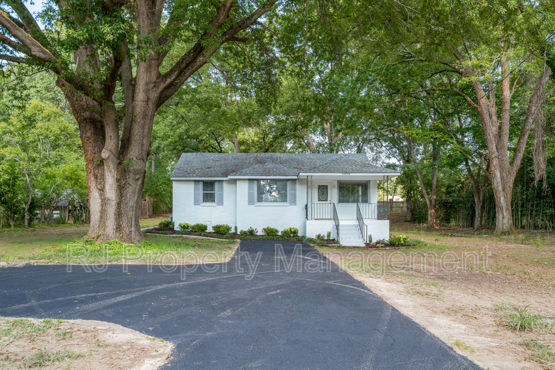 Arlington House: 5998 Polk St