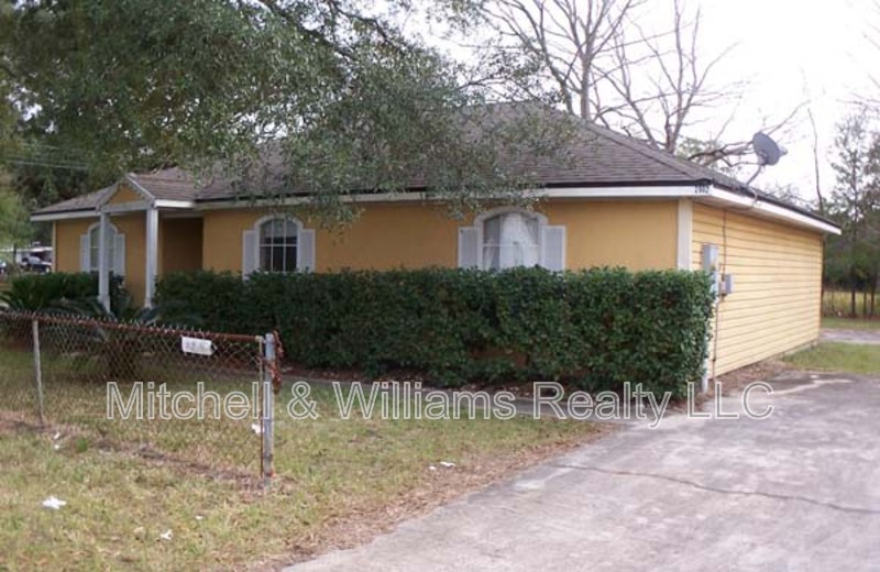 Jacksonville House: 2902 W 5th St
