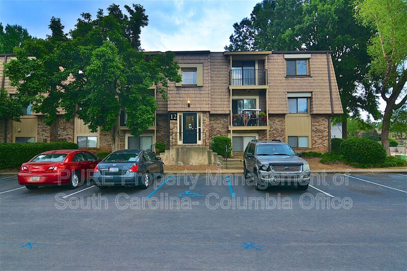 Columbia House: 1222 Old Manor Rd