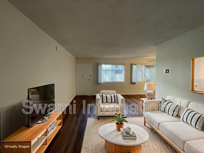 Inglewood Condo: 308 W. Queen St.