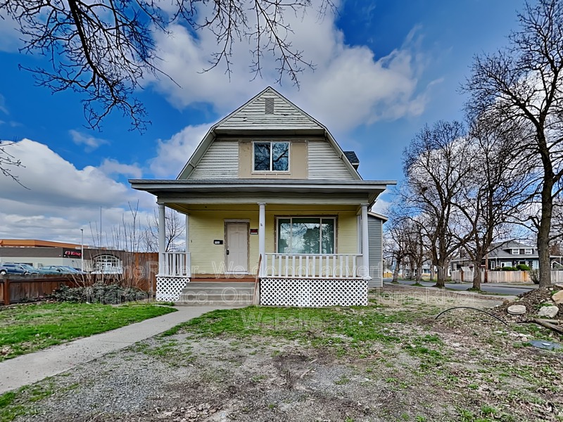 Spokane House: 904 W Knox Ave