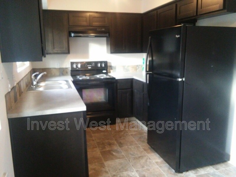 Vancouver House: 2009 Norris Road