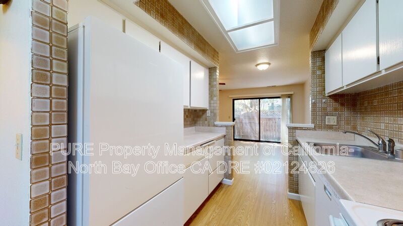 Santa Rosa House: 1887 Windmill Circle
