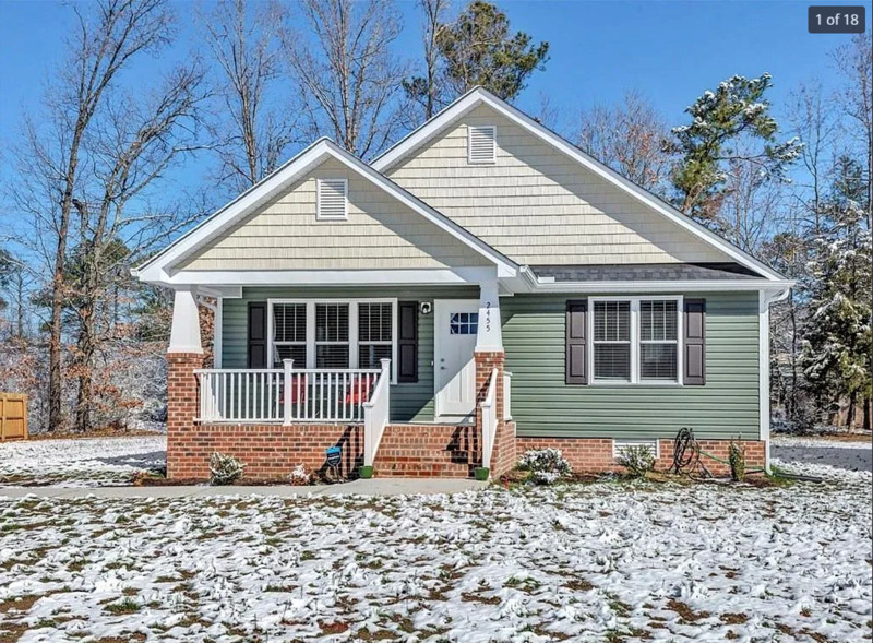 Petersburg House: 2455 Gracie White Cir