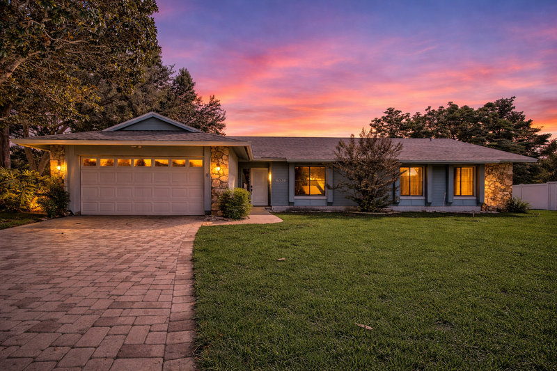 Orlando House: 6320 Edge O Grove Circle