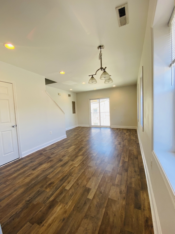 Baltimore Condo: 1600 Light Street - B