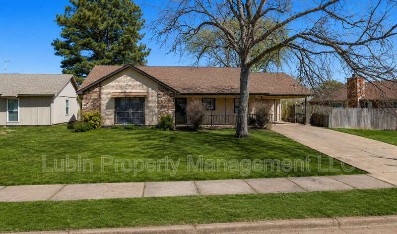 Memphis House: 6830 Kirby Arms Dr