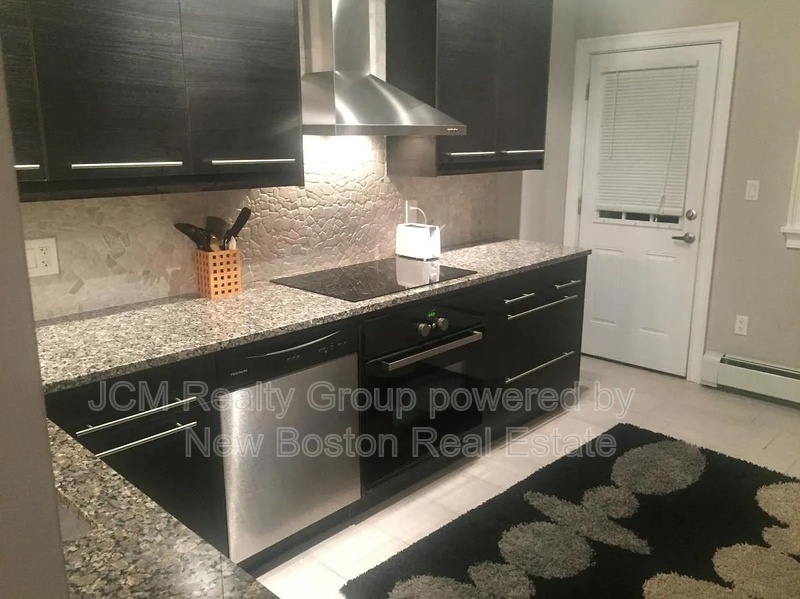 Everett Townhome: 18 West Street