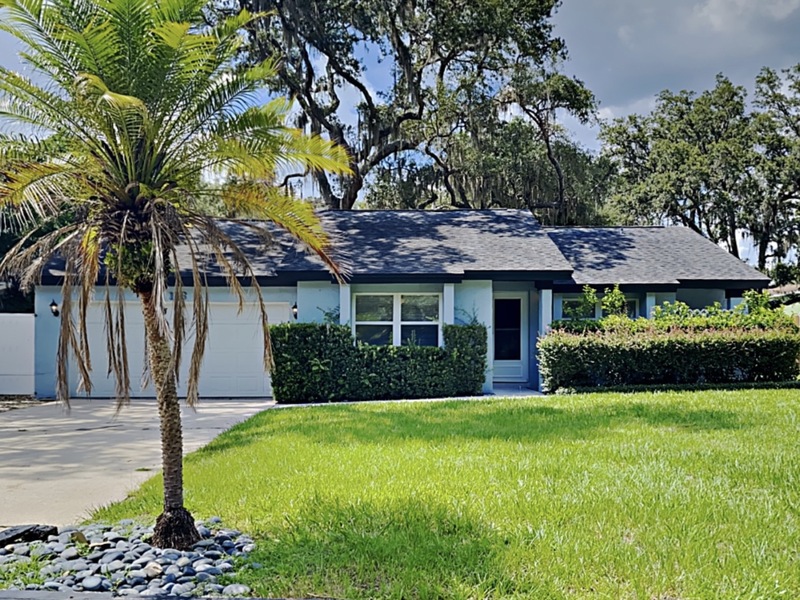 Sanford House: 116 Winding Ridge Dr