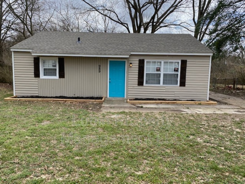 Memphis House: 989 Restbrook Ave