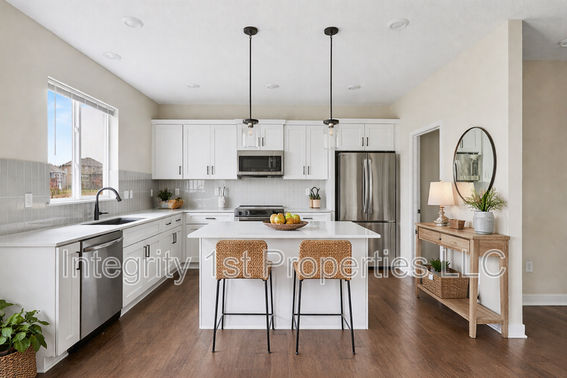 Overland Park House: 18220 Depot Street