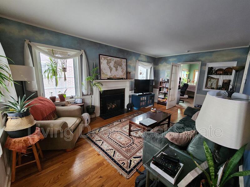 Lincoln House: 2551 Worthington Ave