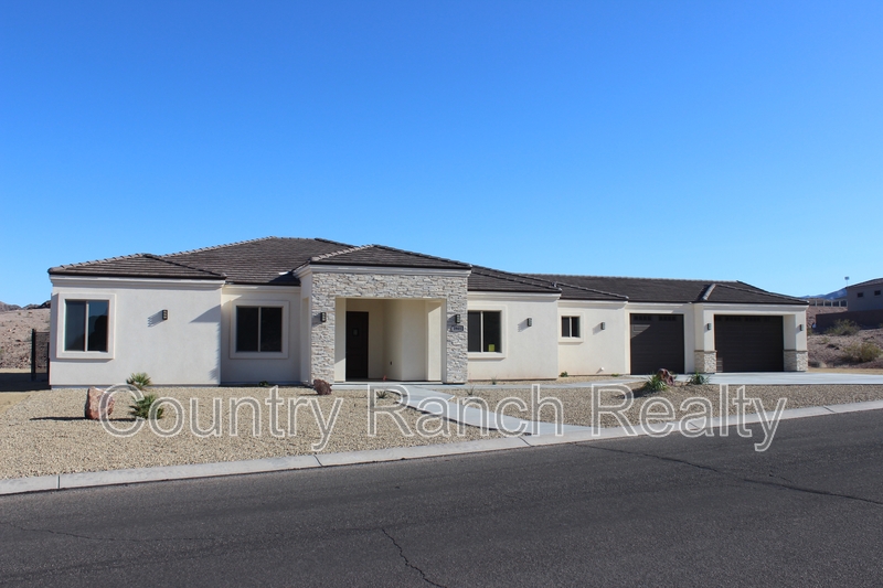 Bullhead City House: 2905 Kolob Canyon Drive