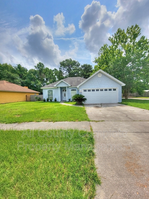 Jacksonville House: 433 Casheros Cove Dr.