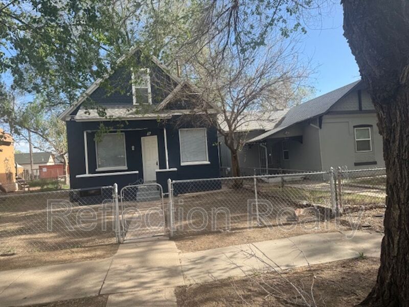 Pueblo House: 716 E 2nd St.