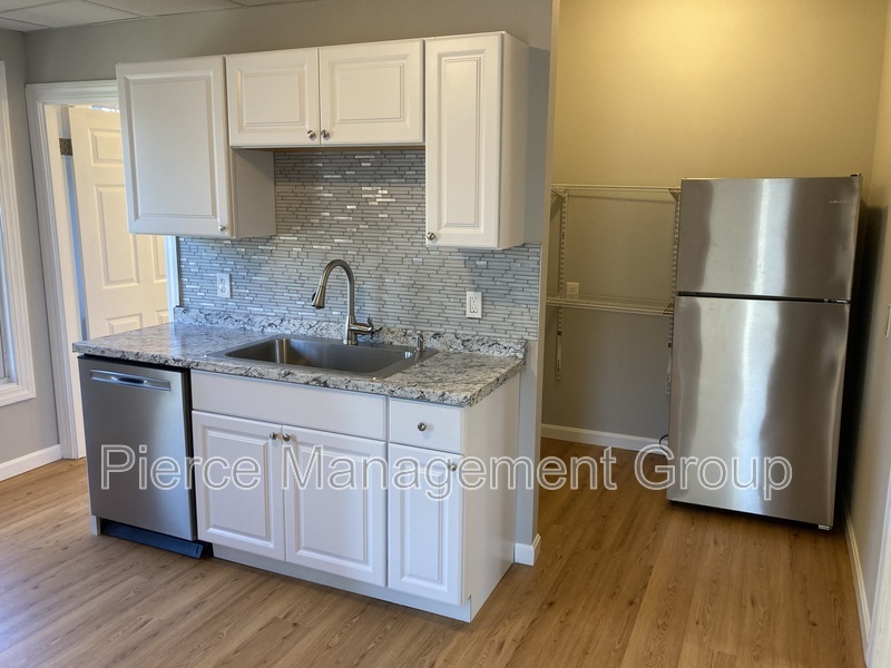 Manchester Condo: 68 Kenny St