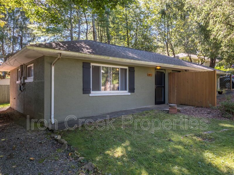 Asheville House: 348 Cummins Road