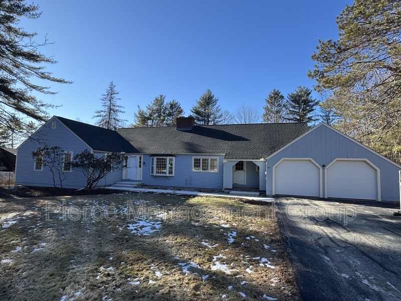 Peterborough House: 42 Blueberry Lane