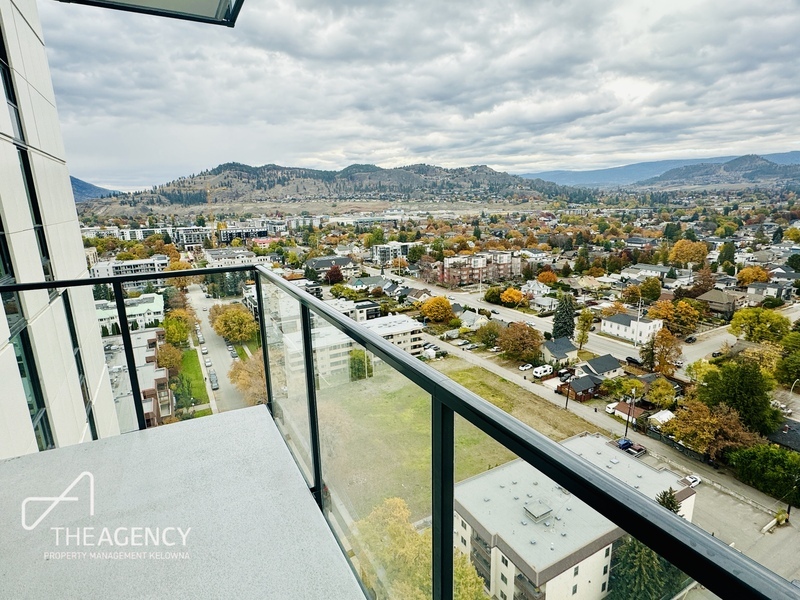 Kelowna Condo: 1488 Bertram Street