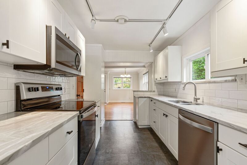 Portland House: 3215 SE 53rd Ave