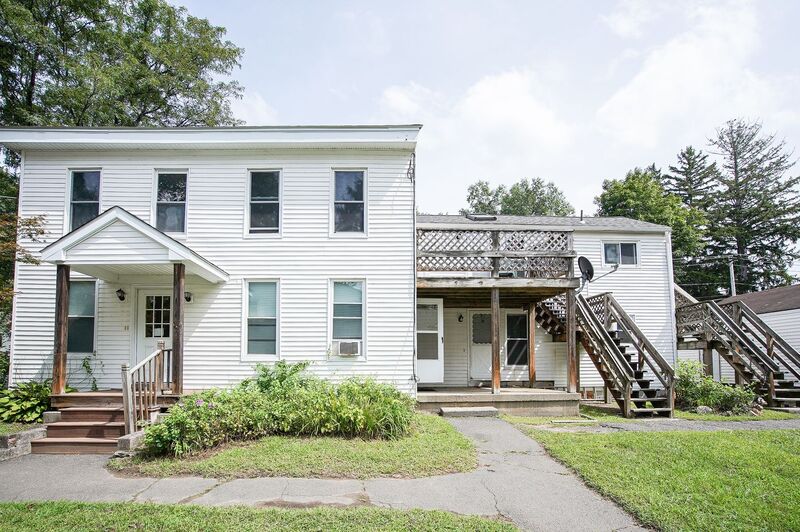 South Hadley Condo: 33 Spring St