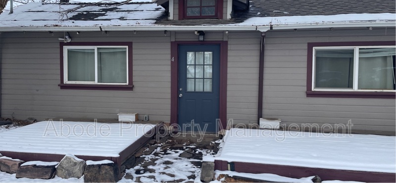 Loveland House: 126 S Lincoln Ave