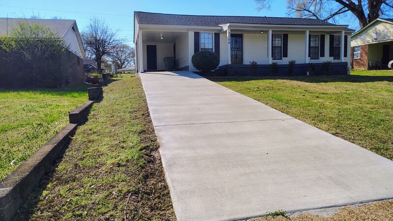 Memphis House: 3759 Neely Rd