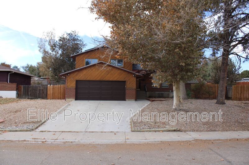Pueblo House: 9 Armstrong Ln