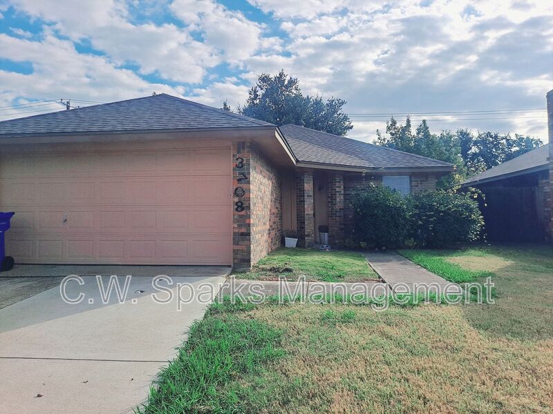 Carrollton House: 3708 Roussillon Drive