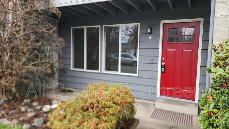 Sumner Condo: 1405 Wright Ave