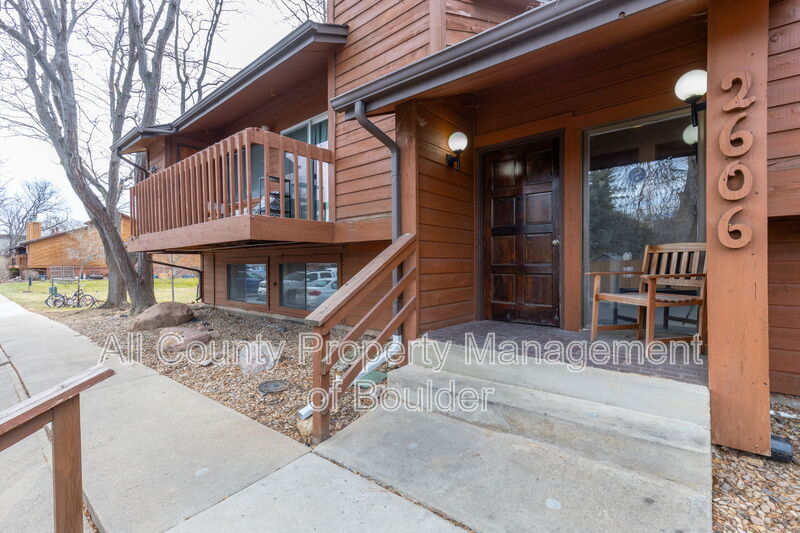Boulder Condo: 2606 Juniper Avenue