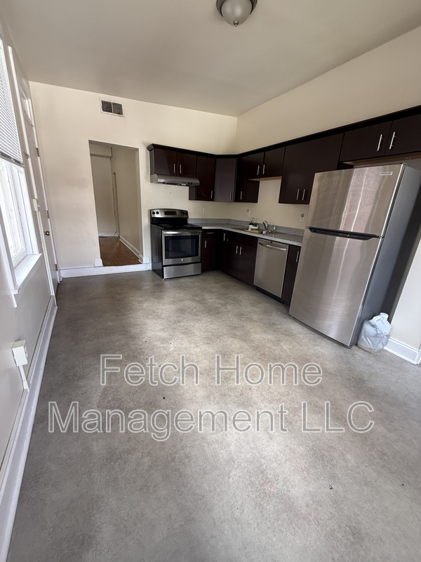 York Condo: 103 South Queen Street - 2nd Fl