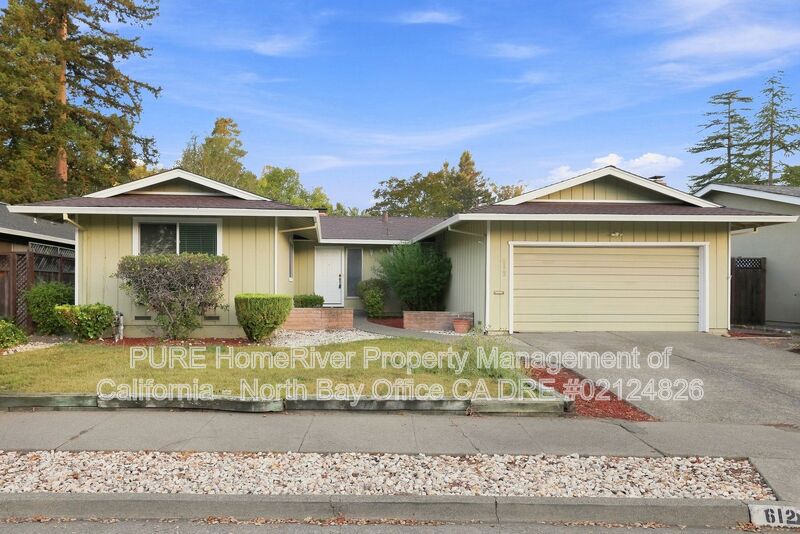 Santa Rosa House: 6123 Bridgewood Drive
