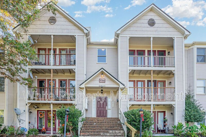 Charlotte Condo: 6165 Meadow Rose Lane