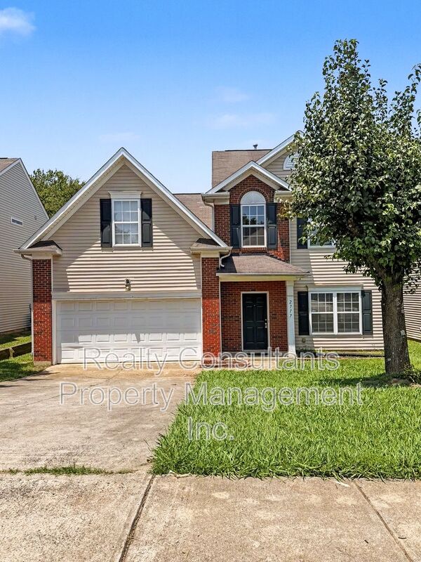 Charlotte House: 2717 Forest Grove Ct