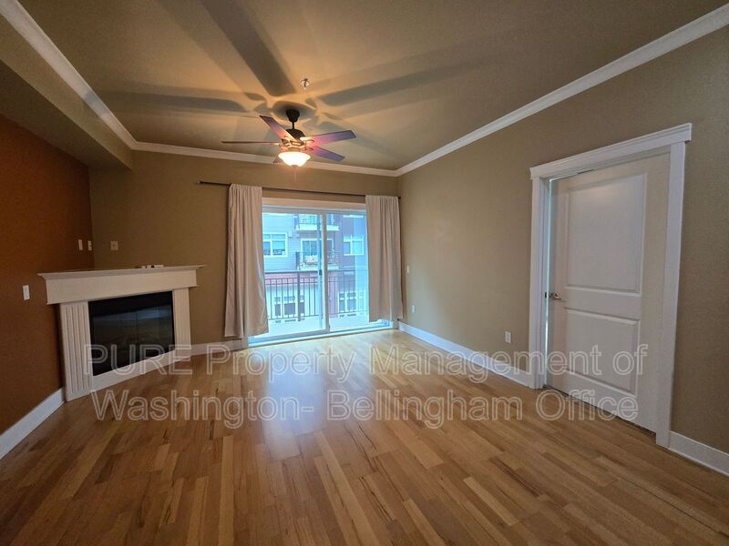 Bellingham House: 1015 Railroad Avenue